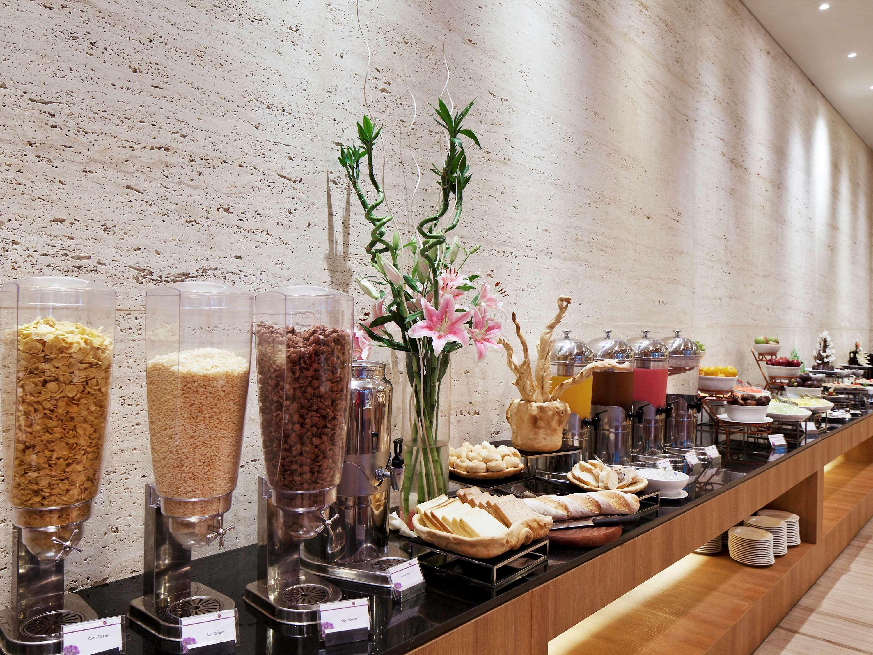 Grand Mercure Jakarta Harmoni Exterior photo